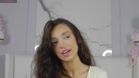 adoracortes online show from 09.20.25