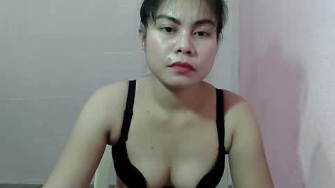 Snapshot of adorned_avah chatting on 12.13.24 Eve online show from 12.13.24