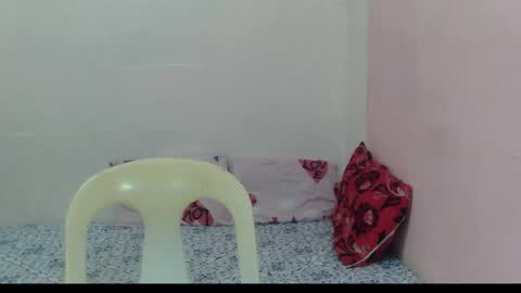 Snapshot of adorned_avah chatting on 11.18.25 Eve online show from 11.18.25