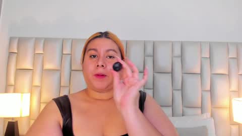 ANDREA PEREZ online show from 01.24.25