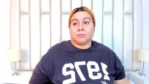 ANDREA PEREZ online show from 02.05.25