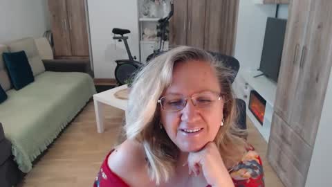 Snapshot of adrena_ chatting on 03.06.25 Cryna online show from 03.06.25