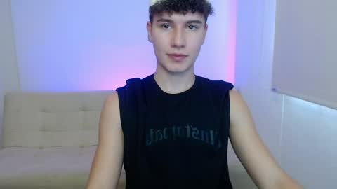 Snapshot of adrian_morelli chatting on 05.22.26 adrian morelli online show from 05.22.26