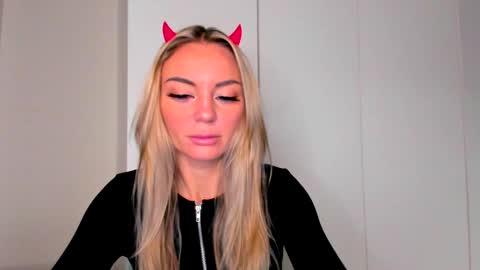 Adriana online show from 12.08.24