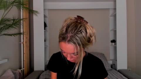 Adriana online show from 01.17.25