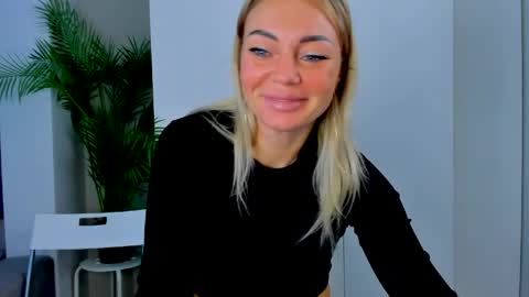 Adriana online show from 04.05.26