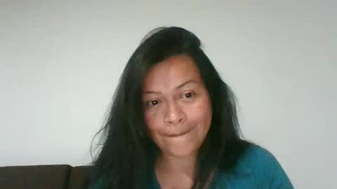 adrianagogo18 online show from 02.14.25