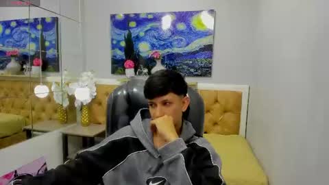 Snapshot of adrianfranko chatting on 07.28.26 Adrian Franco online show from 07.28.26