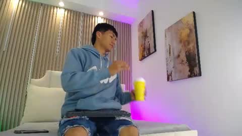 adrianstark_ online show from 07.01.26