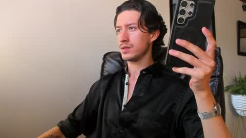 Adrian Williams online show from 04.12.26