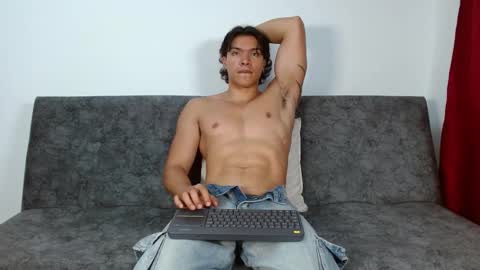 adriel_escalante online show from 10.23.25
