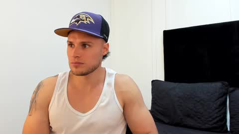 Snapshot of adrien_roche888 chatting on 01.19.25 Adrein Roche online show from 01.19.25