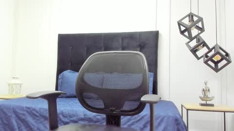 Snapshot of adrien_roche888 chatting on 03.04.25 Adrein Roche online show from 03.04.25