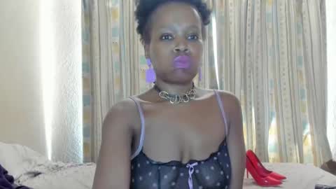 AfricanSquirtQueen online show from 10.28.25