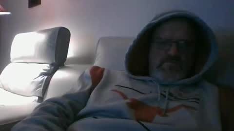 afr10221966 online show from 11.14.25