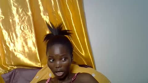 Snapshot of afri_kanaslim chatting on 10.18.25 afri kanaslim online show from 10.18.25
