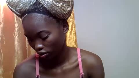 Snapshot of afri_kanaslim chatting on 11.03.25 afri kanaslim online show from 11.03.25