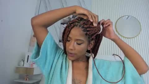 Afro Luna online show from 12.20.25