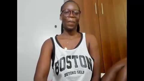 Leah online show from 02.10.25