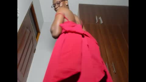 Leah online show from 02.14.25