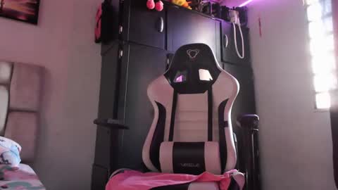 Snapshot of afrodita096 chatting on 02.12.25 afrodita096 online show from 02.12.25