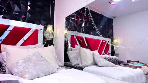 Snapshot of afroditagreenn chatting on 02.15.25 Afrodita online show from 02.15.25