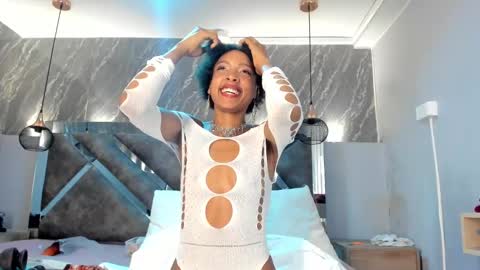 Snapshot of afroditagreenn chatting on 02.28.25 Afrodita online show from 02.28.25