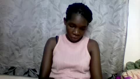 pink  and josphen online show from 02.04.25