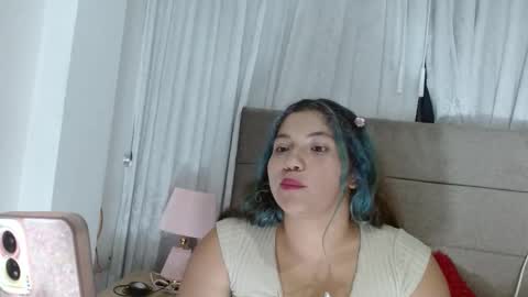 Afrodita Booms online show from 10.19.25