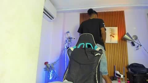 afrowayuu online show from 06.12.26