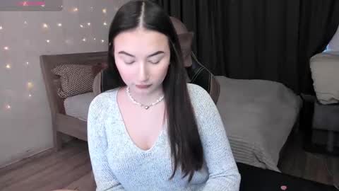 Snapshot of agata_cherry chatting on 01.30.25 Eva online show from 01.30.25