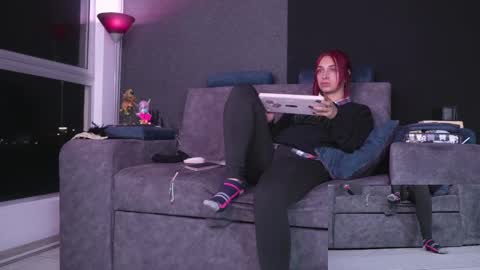 Agata Collinss online show from 03.12.25