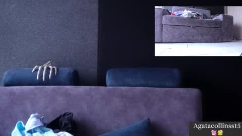 Agata Collinss online show from 11.23.25