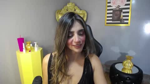 Snapshot of agatha_brooks_t chatting on 11.04.25 AGATHA online show from 11.04.25