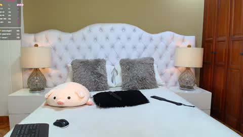 Snapshot of agatha_lenon chatting on 01.24.25 Agatha online show from 01.24.25