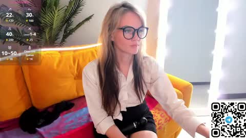 Snapshot of agatha_roose chatting on 06.05.26 Agatha Rose online show from 06.05.26