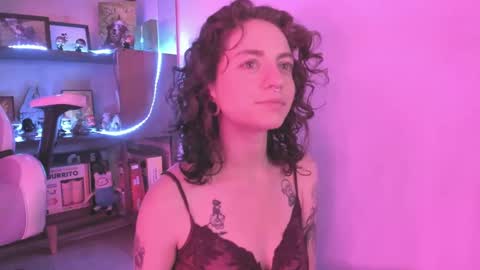 Snapshot of agathaa_ks_ chatting on 01.22.25 Camila 2 online show from 01.22.25