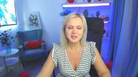 Snapshot of agathaklouin chatting on 02.15.26 Agatha online show from 02.15.26