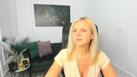 Snapshot of agathaklouin chatting on 03.03.26 Agatha online show from 03.03.26