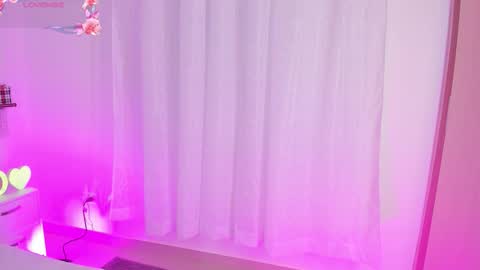 Agatha Owens online show from 12.22.25