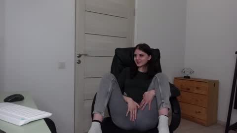 Agelina Lilly Laura online show from 01.19.25