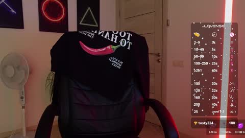 Agelina Lilly Laura online show from 02.11.25