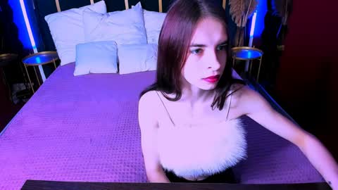 Agnes online show from 04.08.26