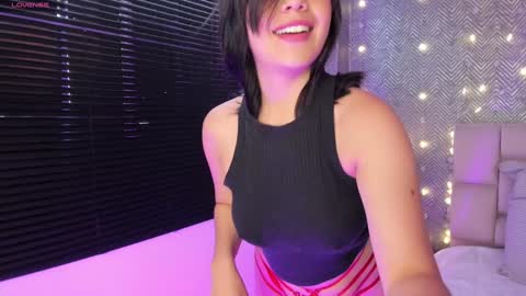 Snapshot of ah_mara chatting on 01.15.25 Ahmara online show from 01.15.25