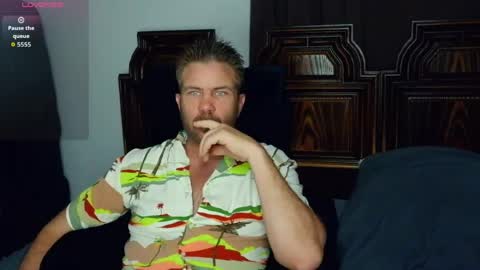 Blue Eyed Handsome Man online show from 04.04.26