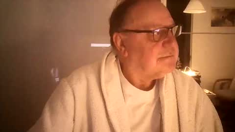 Snapshot of ahmole chatting on 12.08.24 Ole online show from 12.08.24