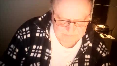 Snapshot of ahmole chatting on 03.10.25 Ole online show from 03.10.25