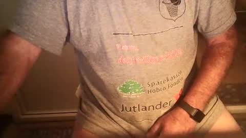 Snapshot of ahmole chatting on 10.12.25 Ole online show from 10.12.25