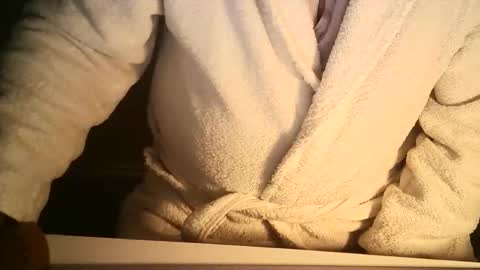 Snapshot of ahmole chatting on 11.10.25 Ole online show from 11.10.25