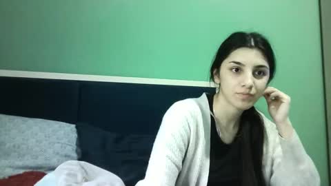 Selena online show from 02.15.25